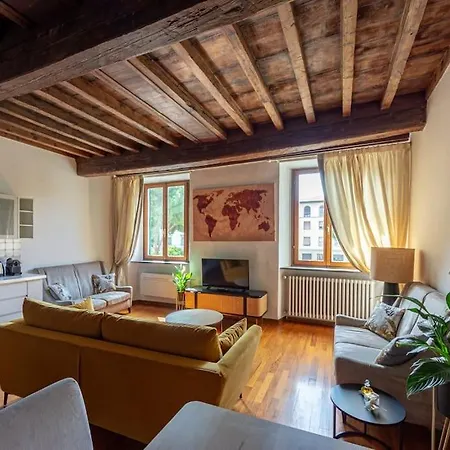 Ciompi Square-hosted By Sweetstay Apartment *