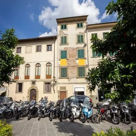Apartment Ciompi Square-hosted By Sweetstay Florence