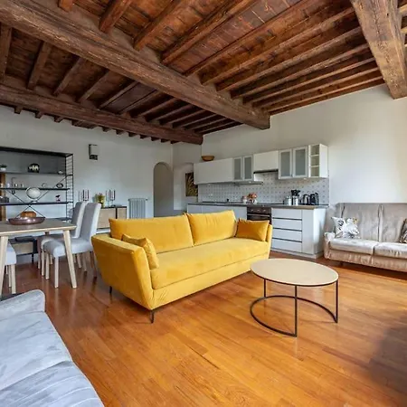 Ciompi Square-hosted By Sweetstay * Florence